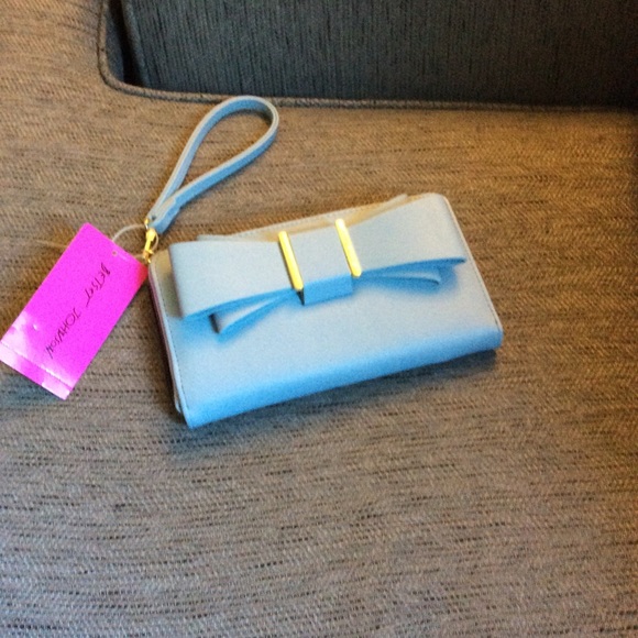 Betsey Johnson XO Bow Zip Around Wallet Wristlet - Picture 2 of 5